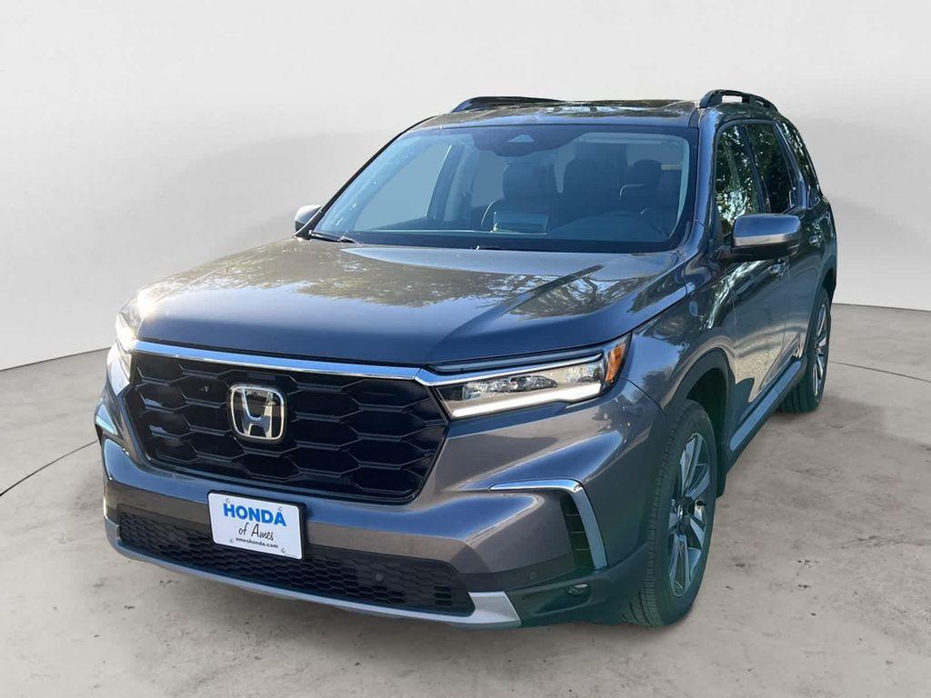 new 2025 Honda Pilot car, priced at $51,095
