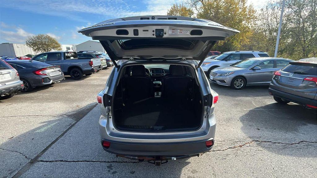 used 2014 Toyota Highlander car, priced at $11,999