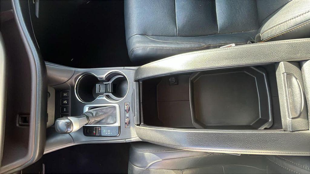 used 2014 Toyota Highlander car, priced at $11,999