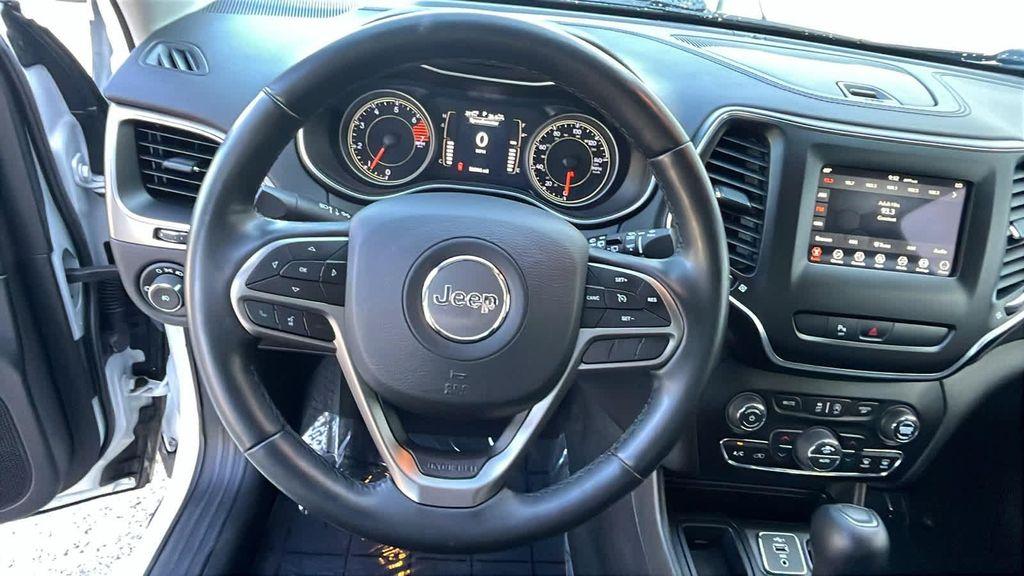 used 2019 Jeep Cherokee car, priced at $17,999