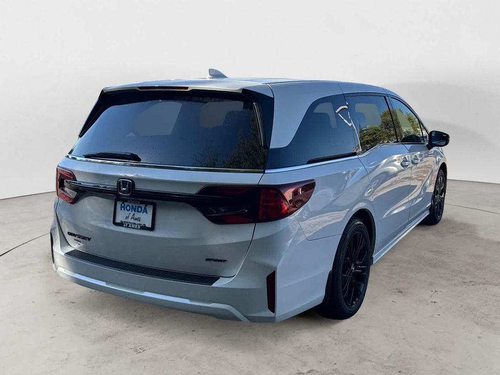 new 2026 Honda Odyssey car, priced at $45,845