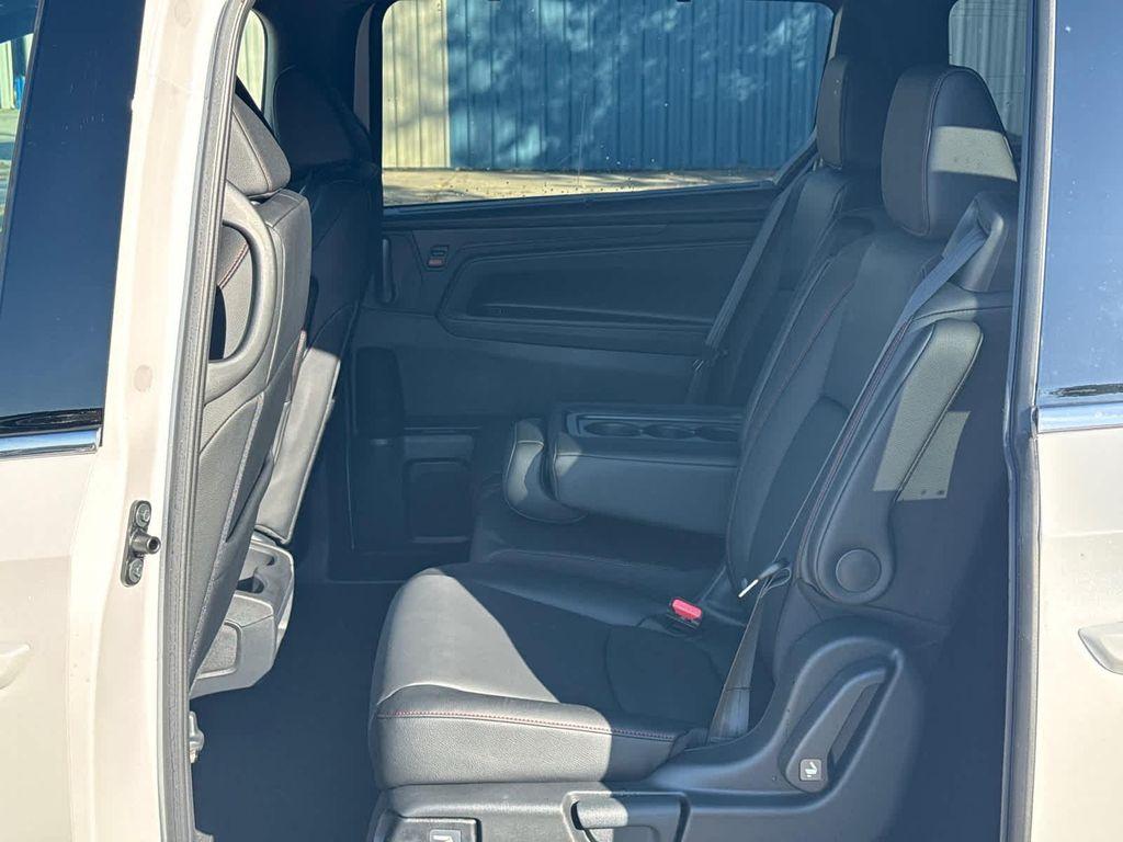 new 2026 Honda Odyssey car, priced at $45,845