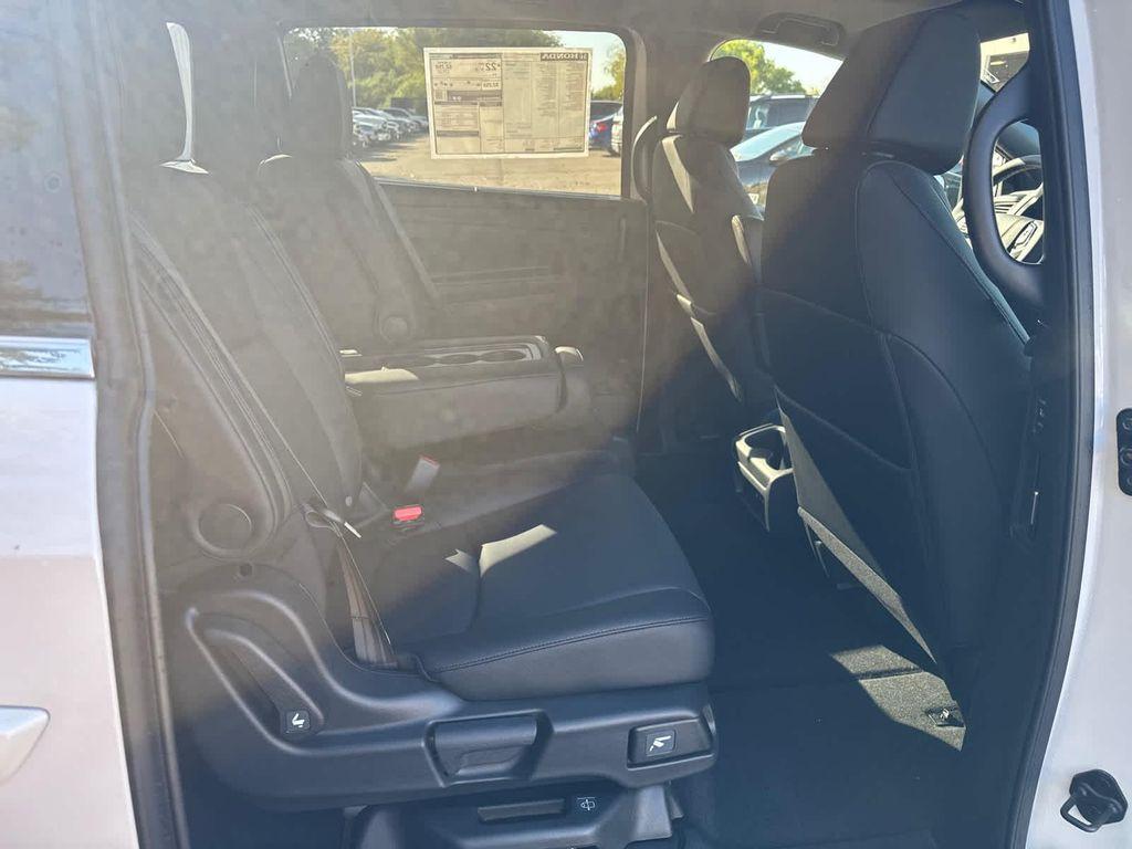 new 2026 Honda Odyssey car, priced at $45,845