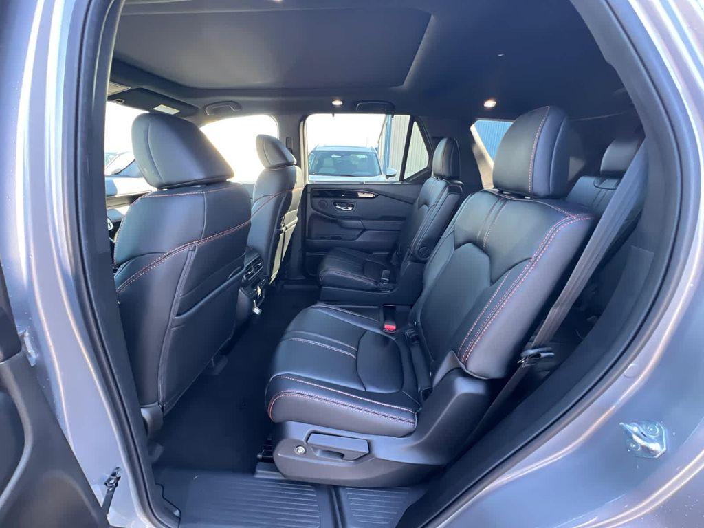 new 2025 Honda Pilot car, priced at $50,895