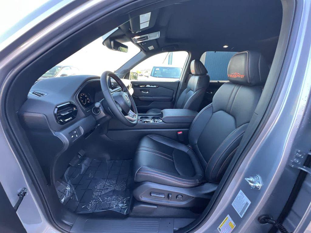 new 2025 Honda Pilot car, priced at $50,895