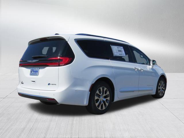 new 2024 Chrysler Pacifica car, priced at $54,321