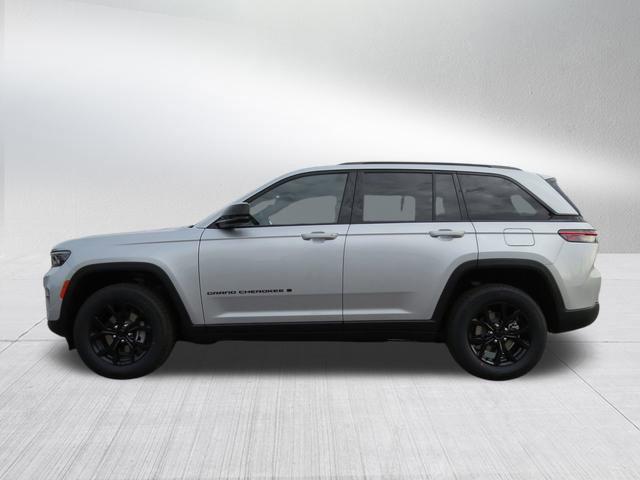 new 2025 Jeep Grand Cherokee car, priced at $41,817