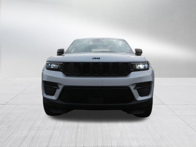 new 2025 Jeep Grand Cherokee car, priced at $41,817