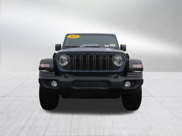 new 2025 Jeep Wrangler car, priced at $32,980