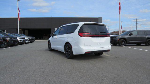 new 2024 Chrysler Pacifica car, priced at $48,537
