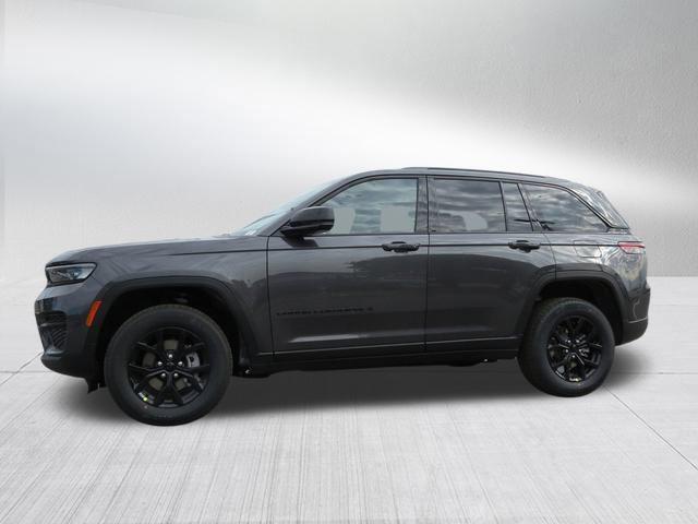 new 2025 Jeep Grand Cherokee car, priced at $41,067