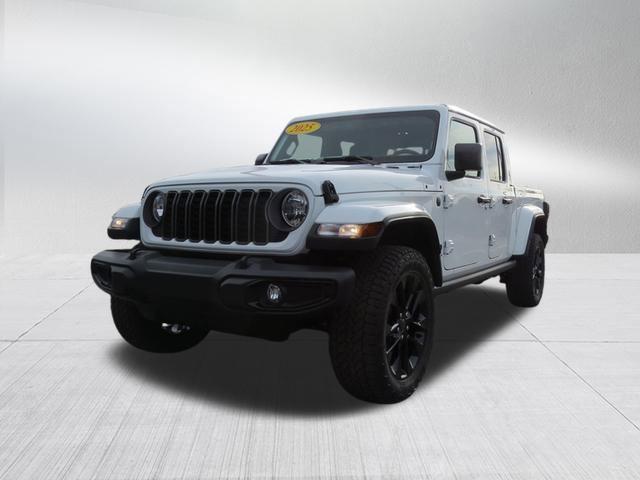 new 2025 Jeep Gladiator car, priced at $43,140