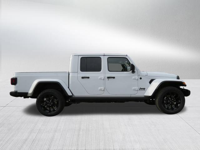 new 2025 Jeep Gladiator car, priced at $43,140