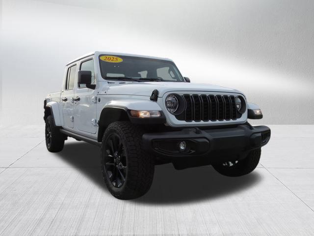 new 2025 Jeep Gladiator car, priced at $43,140