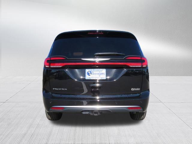 new 2025 Chrysler Pacifica car, priced at $52,228