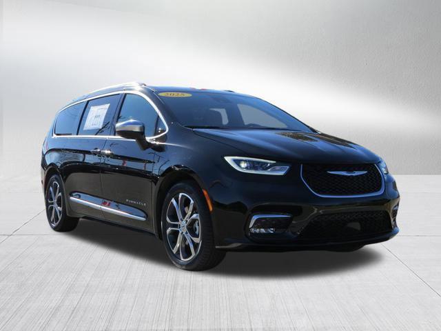 new 2025 Chrysler Pacifica car, priced at $52,228