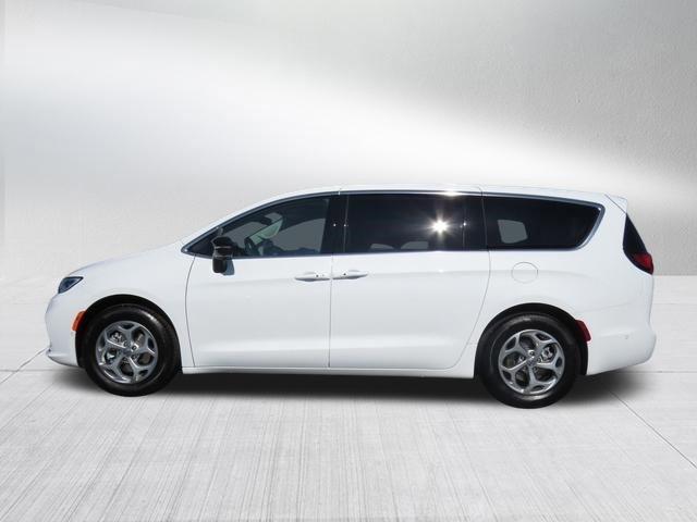 new 2024 Chrysler Pacifica car, priced at $50,324