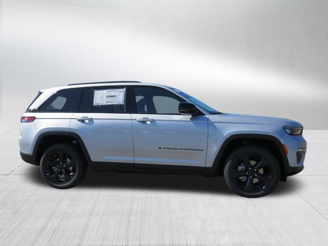 new 2024 Jeep Grand Cherokee car, priced at $52,357