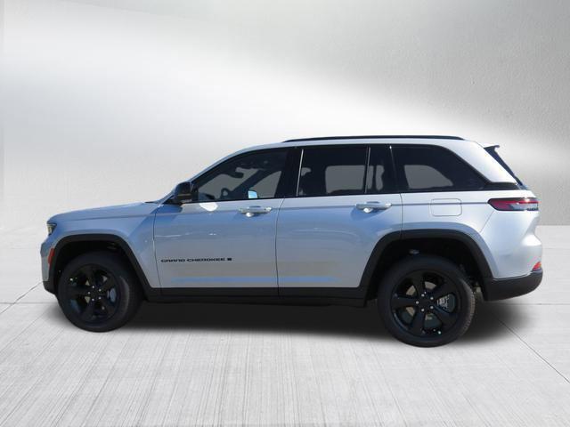 new 2024 Jeep Grand Cherokee car, priced at $52,357