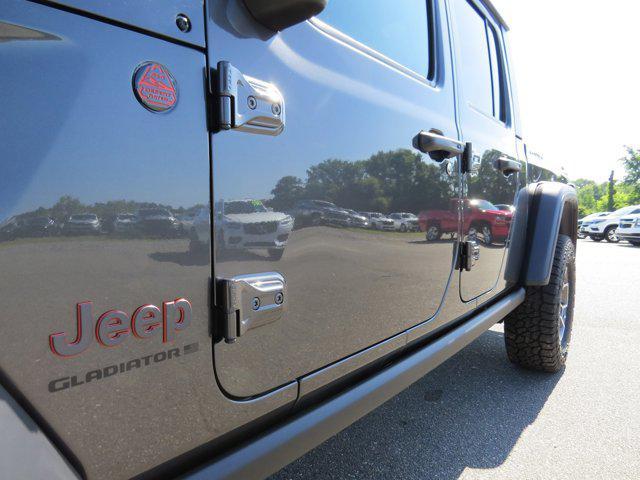 new 2024 Jeep Gladiator car, priced at $53,538