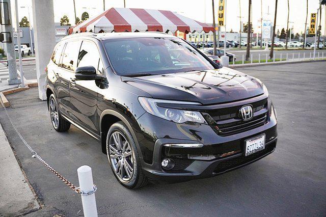 used 2022 Honda Pilot car, priced at $32,995