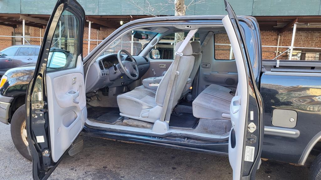 used 2001 Toyota Tundra car, priced at $3,995