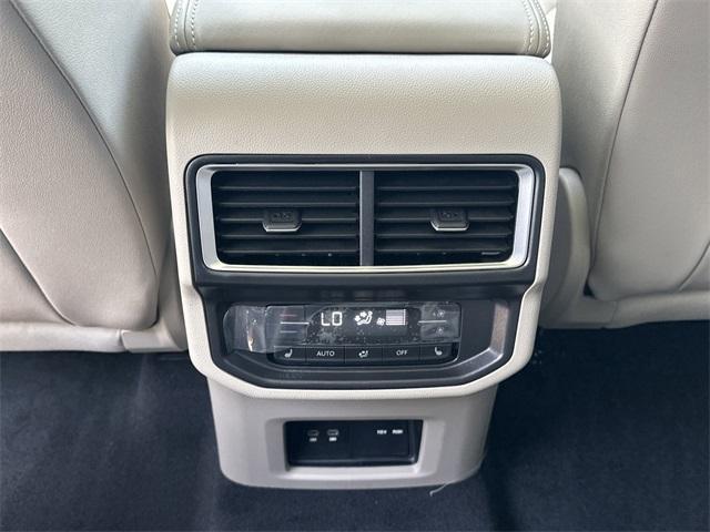 new 2025 Volkswagen Atlas car, priced at $55,901