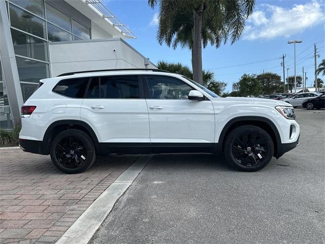 new 2025 Volkswagen Atlas car, priced at $47,031