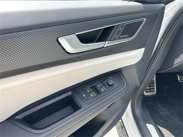 new 2025 Volkswagen Atlas Cross Sport car, priced at $55,346