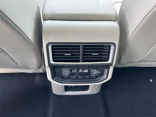 new 2025 Volkswagen Atlas car, priced at $56,596
