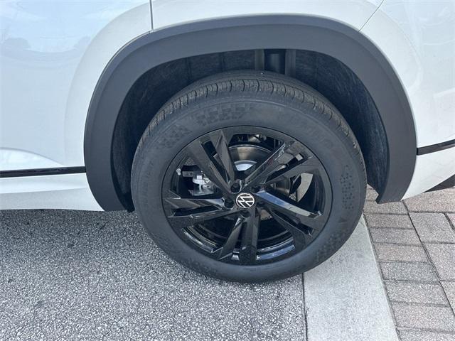 new 2025 Volkswagen Atlas Cross Sport car, priced at $52,291