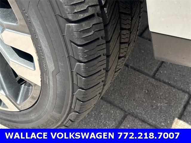 used 2019 GMC Yukon car, priced at $31,350