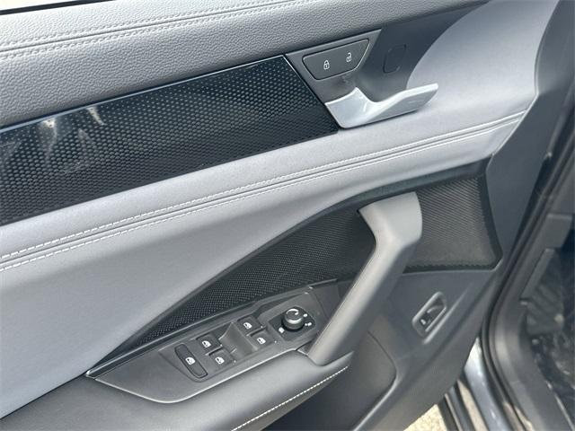 new 2025 Volkswagen Tiguan car, priced at $35,576