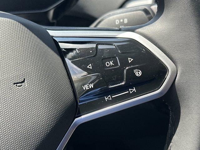new 2025 Volkswagen ID.4 car, priced at $60,526