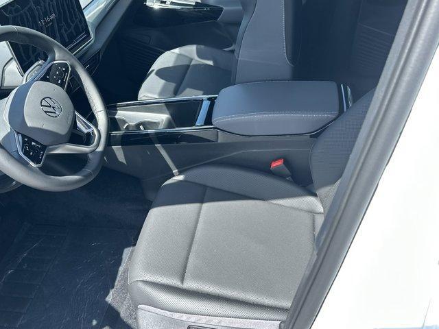 new 2025 Volkswagen ID.4 car, priced at $60,526