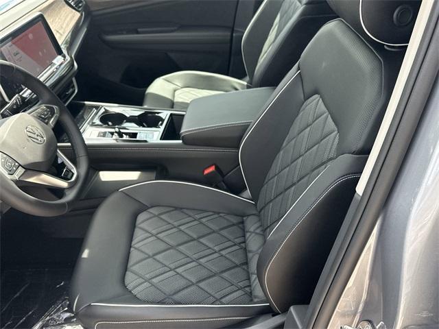 new 2025 Volkswagen Atlas car, priced at $56,596