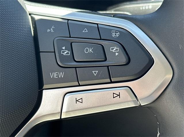 new 2025 Volkswagen Atlas car, priced at $51,361
