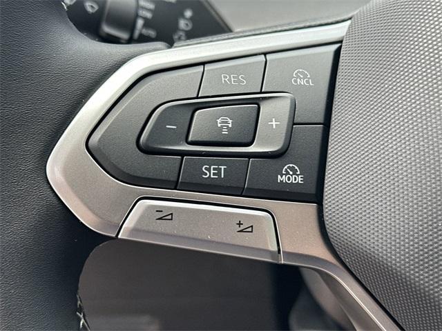 new 2025 Volkswagen Tiguan car, priced at $32,561