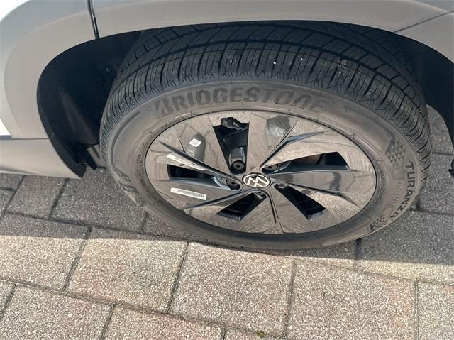 new 2025 Volkswagen Taos car, priced at $27,011
