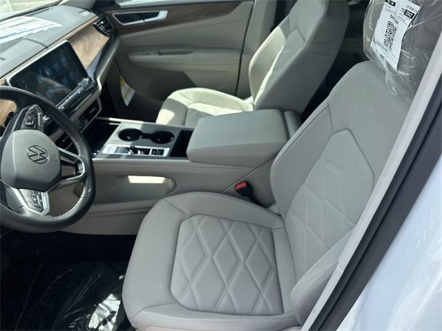 new 2025 Volkswagen Atlas car, priced at $40,436