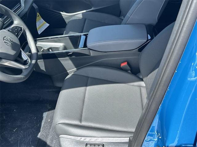 new 2025 Volkswagen ID.4 car, priced at $59,376