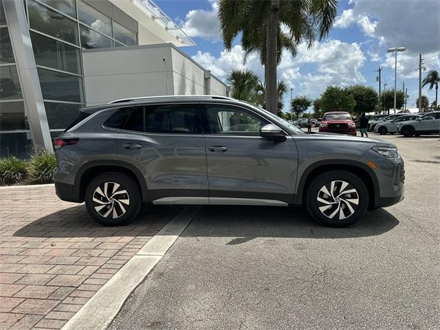 new 2025 Volkswagen Tiguan car, priced at $32,261