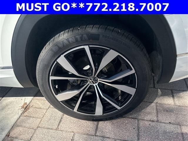 used 2024 Volkswagen Atlas car, priced at $40,995
