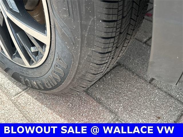 used 2021 Volkswagen Tiguan car, priced at $17,595