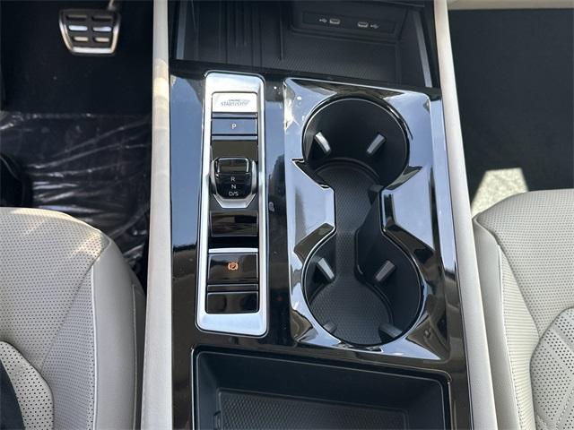new 2025 Volkswagen Atlas car, priced at $56,356