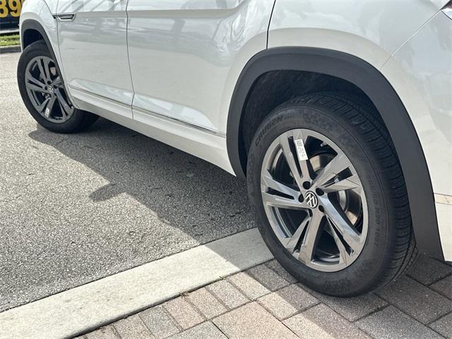 new 2024 Volkswagen Atlas Cross Sport car, priced at $51,951