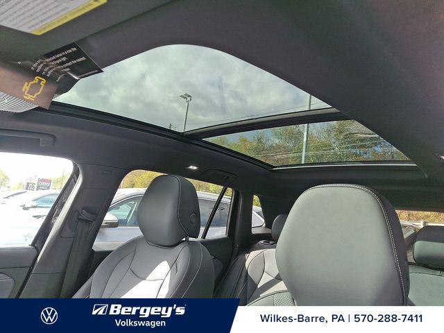 new 2025 Volkswagen Tiguan car, priced at $36,780