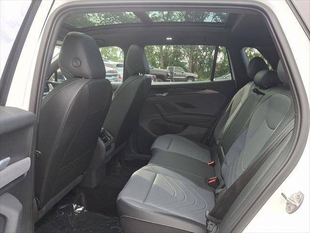 new 2025 Volkswagen Tiguan car, priced at $37,847