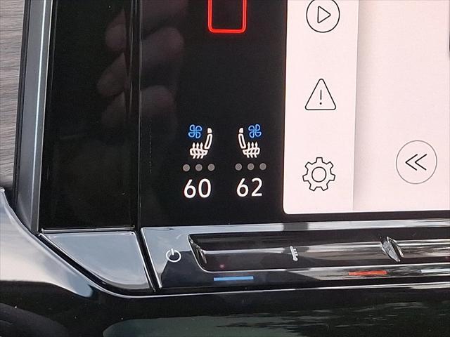 new 2025 Volkswagen Atlas car, priced at $50,140
