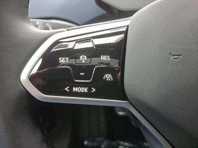 new 2025 Volkswagen ID.4 car, priced at $42,371
